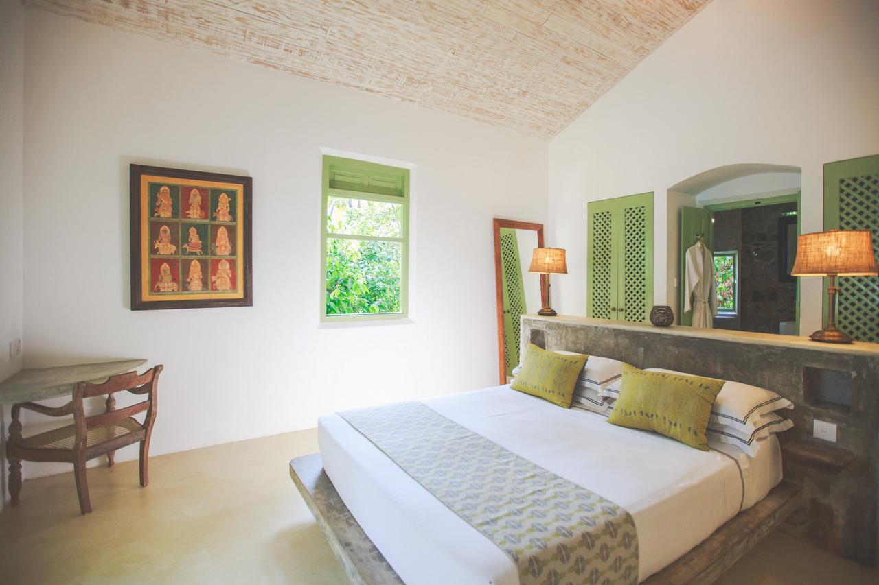 Karmel Villa Thalduwa Island - Five Bedroom Luxury Villa With Private Pool アハンガマ エクステリア 写真