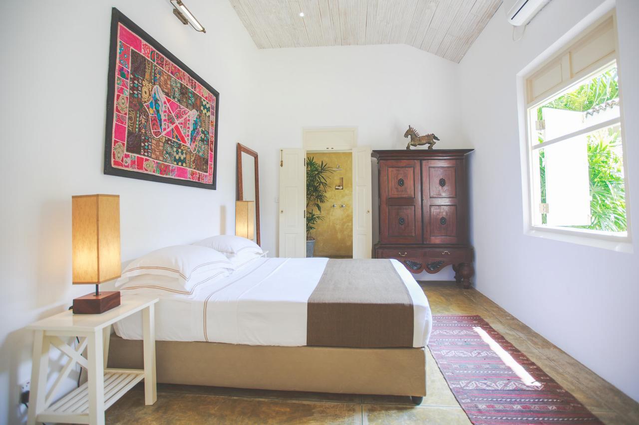Karmel Villa Thalduwa Island - Five Bedroom Luxury Villa With Private Pool アハンガマ エクステリア 写真