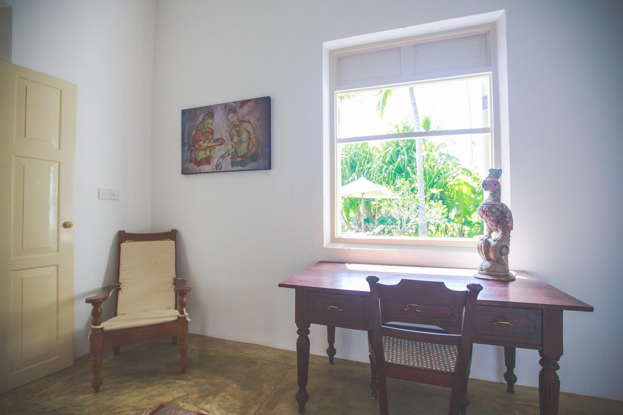 Karmel Villa Thalduwa Island - Five Bedroom Luxury Villa With Private Pool アハンガマ エクステリア 写真