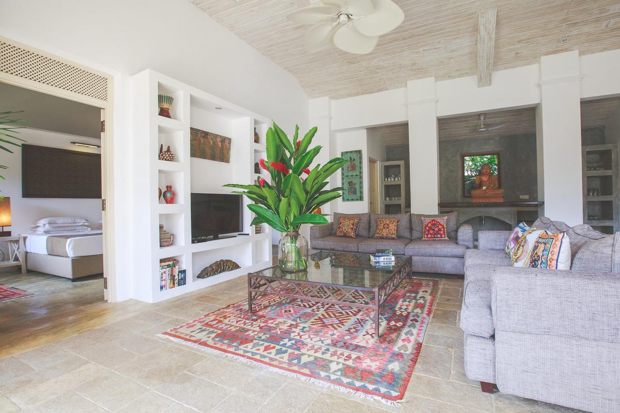 Karmel Villa Thalduwa Island - Five Bedroom Luxury Villa With Private Pool アハンガマ エクステリア 写真