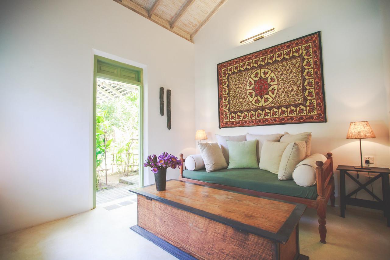 Karmel Villa Thalduwa Island - Five Bedroom Luxury Villa With Private Pool アハンガマ エクステリア 写真